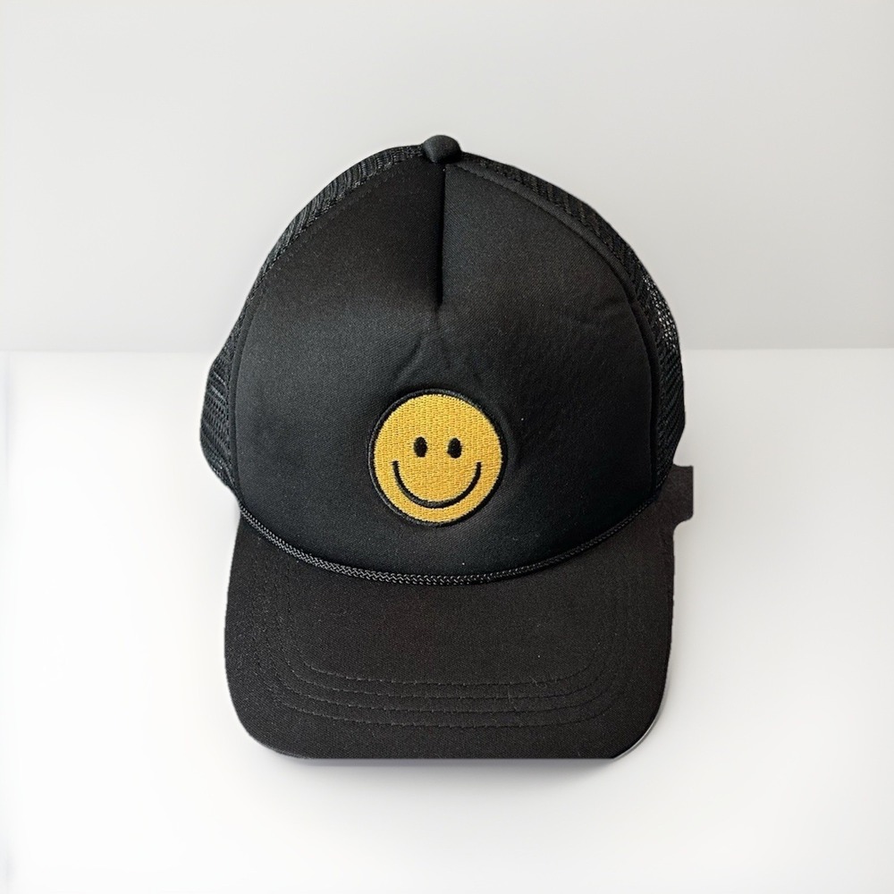 David And Young Smiley Face Foam Rope Mesh SnapBack Trucker Hat Adjustable Black